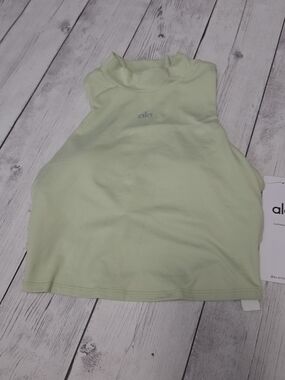 NWT Alo Yoga Alosoft Top That Bra Tank in limited-edition color Iced Green Tea S